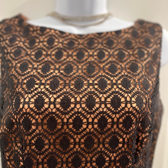 VINTAGE LACE LINED DRESS - Picture 2 of 2